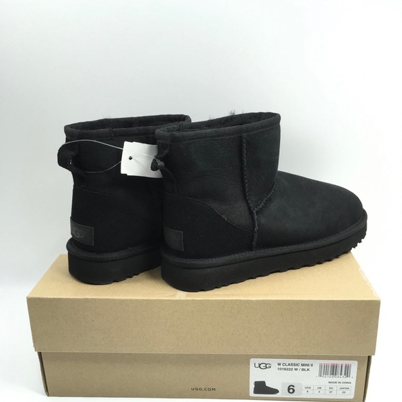 SOLD - UGG ANKLE Spring/Fall/Winter boots 💯 Auth. - Picture 6 of 7